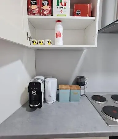 Luxury 1 Bedroom Flat In The Heart Of Wood Green Londres Extérieur photo