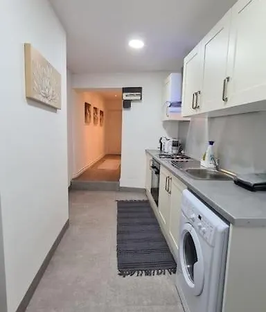 Luxury 1 Bedroom Flat In The Heart Of Wood Green Londres Extérieur photo