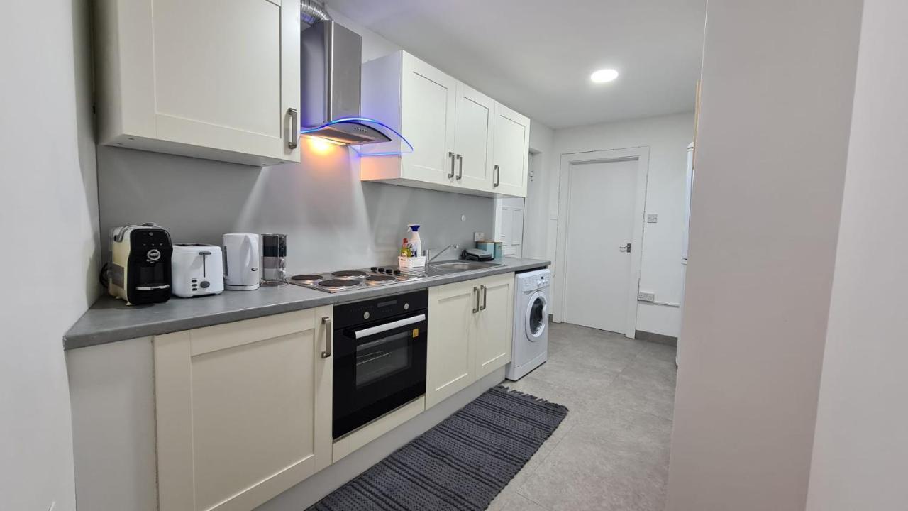 Luxury 1 Bedroom Flat In The Heart Of Wood Appartamento